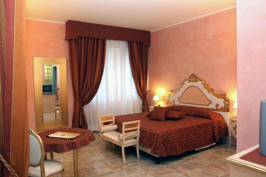 Da Oe Vittorio Srl Hotel Recco Room photo